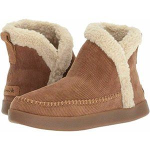 Sanuk Nice Bootah Suede